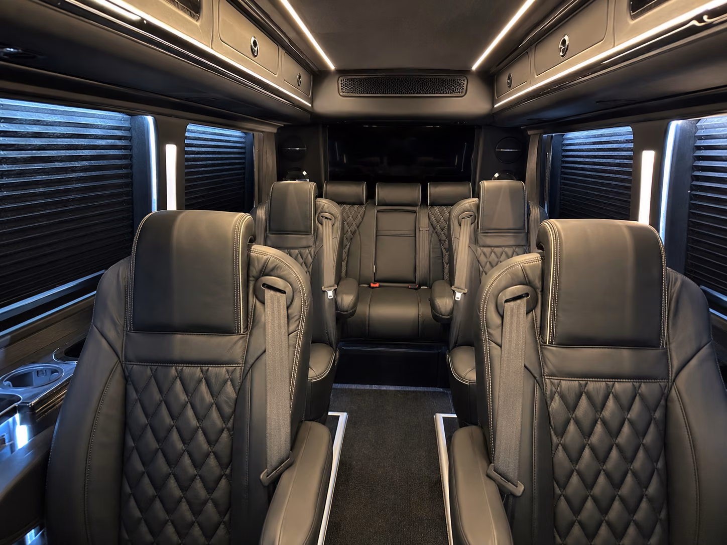 find the perfect transportation for your next airport transfer 1