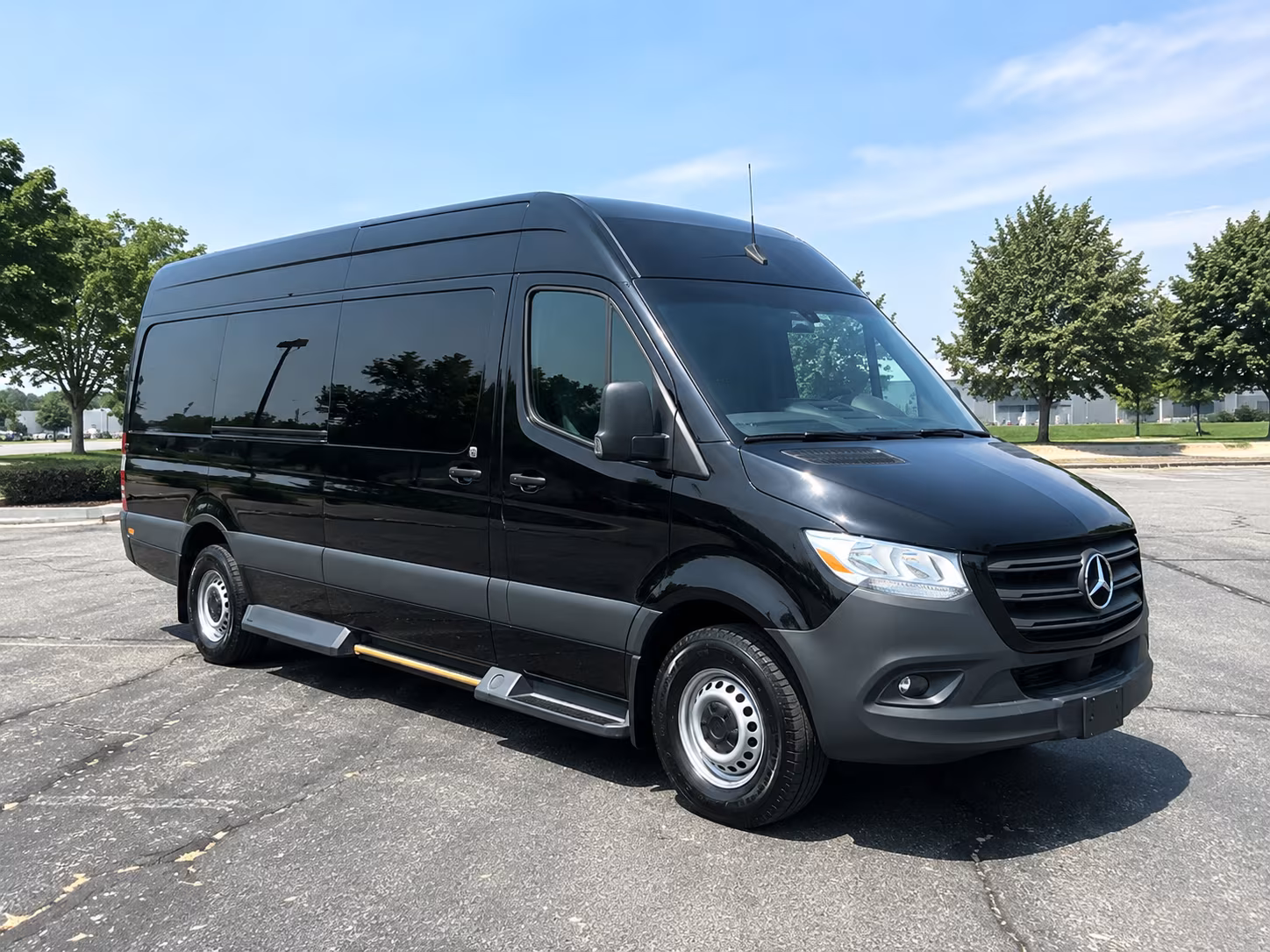 find the perfect transportation for your next airport transfer 4